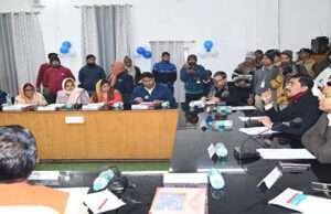 मोतिहारी नगर निगम के मेयर- उपमेयर समेत सभी वार्ड पार्षदों को डीएम शीर्षत कपिल अशोक ने दिलाई शपथ