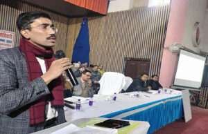 जाति आधारित जनगणना कार्य को लेकर डीएम शीर्षत कपिल ने प्रगणकों को दिये ये निर्देश, कही यह बात