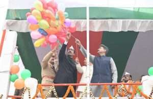 पूर्वी चंपारण में गणतंत्र दिवस समारोह की धूम, गांधी मैदान में प्रभारी मंत्री सुनील कुमार ने लहराया तिरंगा, कही यह बात