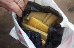 रामगढ़वा पुलिस को मिली बड़ी कामयाबी, 5 किलो चरस के साथ तस्कर को दबोचा, एसपी करेंगे टीम को पुरस्कृत