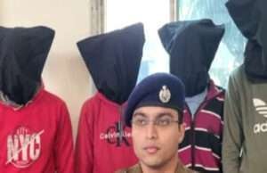 भतीजी के प्रेम विवाह से हुआ नाराज तो पड़ोसी ने हत्या कर पेड़ से लटकाया, मामले में चार धराये