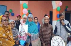 सेवानिवृत शिक्षिका को ससमारोह दी गई विदाई, इस अवसर पर बीईओ ने कही यह बात