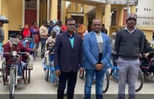 बैट्री चालित ट्राई साइकिल मिलने पर खिल उठे लाभुकों के चेहरे, 22 दिव्यांगजनों को मिला लाभ
