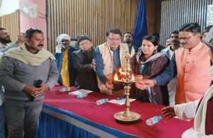 मोतिहारी में जिलास्तरीय फुटपाथ दुकानदार संघ ने किया वेंडर दिवस कार्यक्रम का आयोजन, मेयर ने किया शुभारंभ