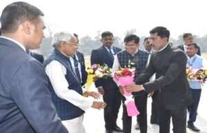 मुख्यमंत्री समाधान यात्रा: पूर्वी चंपारण जिले में हो रहे विकास कार्यों की प्रगति की समीक्षा की, जनप्रतिनिधियों की समस्याओं के समाधान के निर्देश