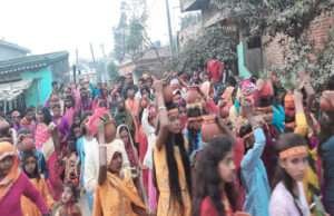 नव दिवसीय श्री लक्ष्मी नारायण महायज्ञ को लेकर निकाली गई कलश शोभा यात्रा