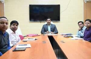 मोतिहारी के किसानों के बकाया ईंख मूल्य भुगतान को लेकर मुख्य सचिव ने की अधिकारियों संग की बैठक