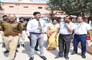 डीएम व एसपी ने किया कर्मचारी चयन आयोग की प्रारंभिक प्रतियोगिता परीक्षा का निरीक्षण