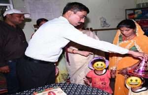 बालिका गृह पहुंचे मोतिहारी डीएम शीर्षत कपिल अशोक, बच्चों संग मनाई होली, मिठाइयां व पिचकारी देकर बांटा प्यार