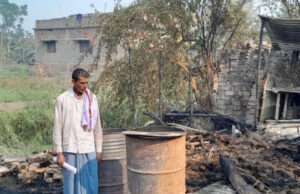 पहाड़पुर में अगलगी में लाखों की संपत्ति जलकर खाक, बेघर हुए लोग