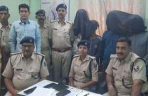 जियो मार्ट स्टॉफ की हत्या कर लूटकांड में पुलिस ने चार बदमाशों को दबोचा, घटना में प्रयुक्त चाकू बरामद