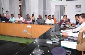 डीएम ने की आईसीडीएस की बैठक, कुपोषण से लड़ने को दिए ये निर्देश