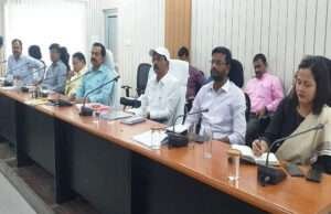 न्याय के साथ विकास के कार्य को दें सर्वाेच्च प्राथमिकता, नये डीएम ने अधिकारियों संग बैठक कर दिये ये निर्देश