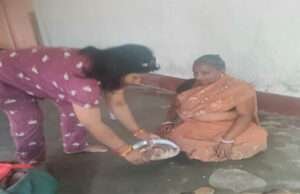 ईद उल फितर के मौके पर स्वरांजलि सेवा संस्थान ने किया चलंत दरिद्र नारायण भोज का आयोजन