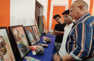 कलाश्रम ने किया तीन दिवसीय कला एवं शिल्प प्रदर्शनी का आयोजन, उमड़े लोग