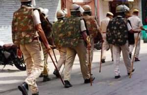 मोतिहारी में भीड़ ने पुलिस टीम पर किया हमला, तीन सिपाही जख्मी, यह है मामला