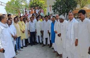 जिला मुखिया संघ की बैठक में केन्द्र व राज्य सरकार पर लगाये गये ये आरोप