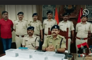 मोतिहारी पुलिस की बड़ी सफलता, अपराध की योजना बनाते आठ बदमाश को हथियार संग दबोचा
