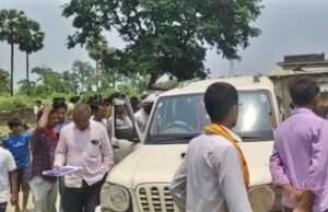 मोतिहारी में फंदे से लटकता हुआ मिला युवक का शव, पुलिस ने शुरू की जांच