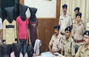 मोतिहारी पुलिस को बडी सफलताः डकैती की योजना बना रहे 11 बदमाशांे को पुलिस ने किया गिरफ्तार
