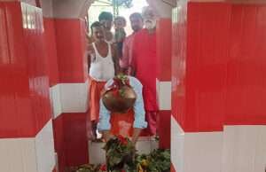 सावन की पहली सोमवारी को अमर छतौनी सिद्धेश्वरनाथ मंदिर में उमड़े श्रद्धालु