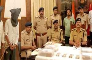 मोतिहारी पुलिस को बड़ी सफलता, भारी मात्रा में जाली नोट व मादक पदार्थ के साथ दो तस्कर धराये