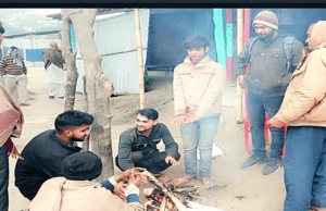 कड़ाके की ठंड से कांपा पूर्वी चंपारण, प्रशासन की संवेदना जगी, जगह-जगह अलाव की व्यवस्था