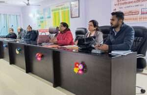 आईसीडीएस की बैठक में कुपोषित और अति कुपोषित शिशुओं और माताओं की ट्रैकिंग करने का निर्देश
