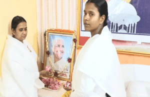 विश्व बंधुत्व दिवस के रूप मे मनी ब्रह्माकुमारीज की मुख्य प्रशासिका दादी प्रकाशमणि जी की 17वीं पुण्यतिथि
