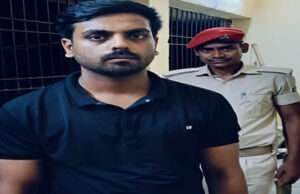 पुलिस दबिश के बाद 25 हजार के इनामी बदमाश ने किया कोर्ट में सरेंडर