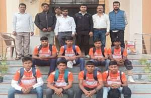भभुआ व सहरसा में आयोजित राज्य स्तरीय खेल प्रतियोगिता में भाग लेने खिलाड़ियों का दल रवाना