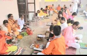 मोतिहारी के 130 वर्ष पुराने प्राचीन चित्रगुप्त मंदिर में सामूहिक पूजनोत्सव
