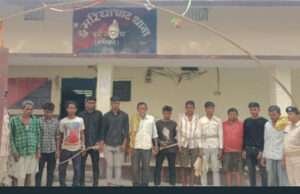 डुमरियाघाट में पुलिस पर हमले के 12 आरोपी गिरफ्तार, फरार आरोपियों की खोज में पुलिस की छापेमारी जारी