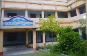डाक्टर शंभू नाथ सिकरिया ने डीएम से लगाई आयुर्वेद कॉलेज को बचाने की गुहार
