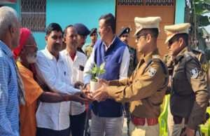 मोतिहारी के इस गांव के लोगों को एसपी ने दिलाई हर तरह के नशे से तौबा करने की शपथ