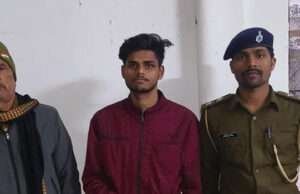 ब्रेकिंग न्यूज: मरीन ड्राइव पर लड़कियों से छेड़छाड़ करने वाला युवक पिस्टल संग धराया, सड़क हादसा