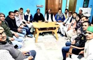 राजद नेता विनोद श्रीवास्तव ने जिले के कार्यकर्ताओं संग की बैठक, कही यह बात