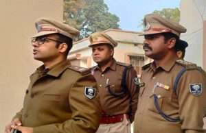 एसपी ने किया हरसिद्धि थाने का निरीक्षण, लंबित मामलों के निष्पादन का निर्देश