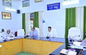 डीएम ने किया पशुपालन व पशु कल्याण जागरूकता अभियान का शुभारंभ