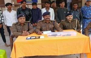 वायरल फोटो के आधार पर मोतिहारी में अवैध हथियार एवं कारतूस के साथ 7 गिरफ्तार