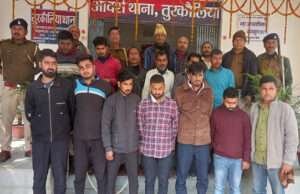 ब्रेकिंगः मोतिहारी में तीन कार व बोलेरो संग 13 पियक्कड़ दबोचे गये, गये जेल