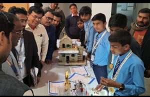 सरकारी स्कूल के छात्रों ने वसंत पंचमी महोत्सव में झटके कई पुरस्कार