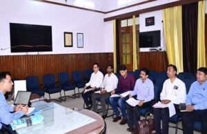 जिलाधिकारी ने की जिला कृषि टास्क फोर्स की बैठक, डीएओ ने उर्वरकों की उपल ब्धता को लेकिर किए ये दावे