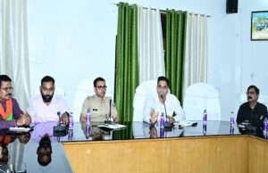 शांति व सौहार्द के साथ मनाएं ईद, डीएम-एसपी ने शांति समिति की बैठक में कही यह बात, दी यह चेतावनी