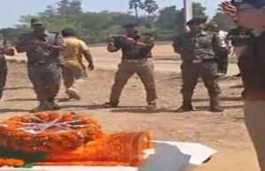 पियक्कड़ों के हमले में घायल एएसआई की मौत, गार्ड ऑफ आनर दे दी गई अंतिम विदाई