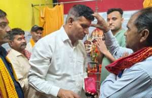 स्वरांजलि सेवा संस्थान ने पंचमुखी हनुमान मंदिर परिसर में मनाया होली मिलन समारोह