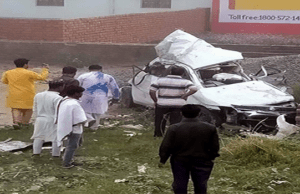 ब्रेकिंगः मोतिहारी में कार हादसे में तीन घायल, पुलिस ने अस्पताल में कराया भर्ती