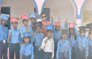 उत्क्रमित मध्य विद्यालय राजेपुर के छात्रों का मैट्रिक में बेहतर प्रदर्शन, दीक्षांत समारोह बच्चों को मिला प्रगति – पत्र