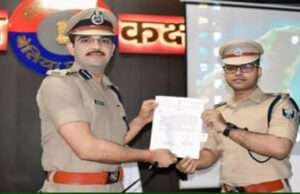 मोतिहारी एसपी को बेहतर पुलिसिंग के लिए डीआईजी ने प्रशस्ति पत्र देकर किया सम्मानित