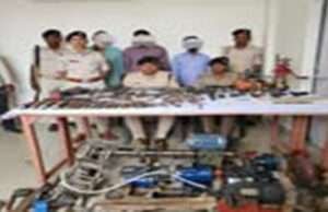 मोतिहारी में चल रहे गन फैक्ट्री का उद्भेदन, बड़ी मात्रा में हथियार, कारतूस बरामद, चार धराये